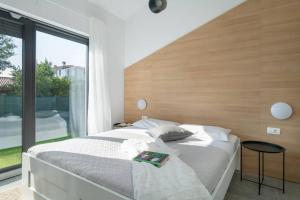 Postel nebo postele na pokoji v ubytování Villa Mateo with heated pool