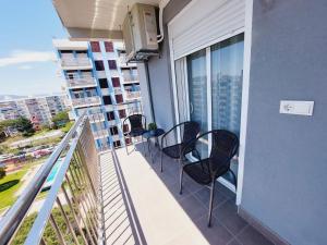Balkón alebo terasa v ubytovaní BRAVAHOLIDAYS-112-Kristel 8