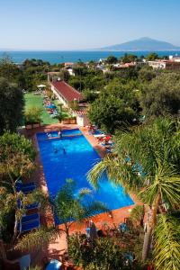 Πισίνα στο ή κοντά στο Sorrento Comfort Rooms con piscina +12 φωτογραφίες