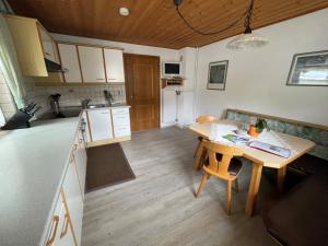 Kuchyň nebo kuchyňský kout v ubytování Appartements Alpenblick