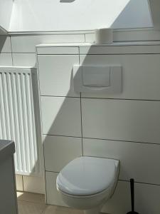 A bathroom at AUSZEIT