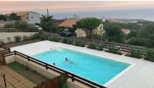 Výhled na bazén z ubytování Casa Moro nebo okolí