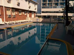 Bazén v ubytování Wayfarer Motel nebo v jeho okolí