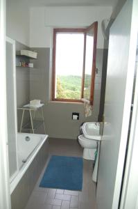 Et badeværelse på Casa DUILIA + 34 billeder