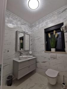 Ένα μπάνιο στο Luxury Villa Sara in Malinska