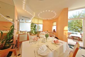 Posedenie v ubytovaní Hotel Sunce
