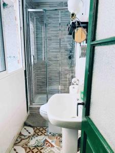 A bathroom at Maria Magdalena - Room 1