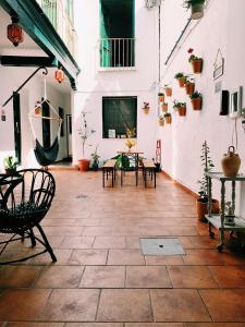 A seating area at Maria Magdalena - Room 1