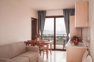 Posedenie v ubytovaní Airone Residence