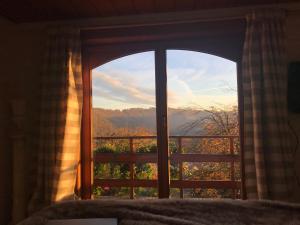 Nespecifikovaný výhled na hory nebo výhled na hory při pohledu z bed and breakfast