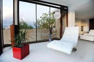 Posedenie v ubytovaní Feel Good Penthouse With Jacuzzi