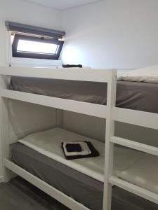 Dviaukštė lova arba lovos apgyvendinimo įstaigoje Chalet Pôr do Sol