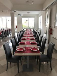 Restaurace v ubytování MH HOTEL VARAZZE
