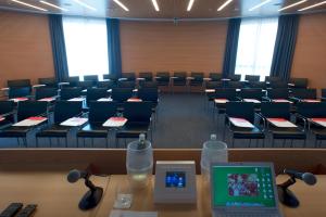 The business area and/or conference room at Domina Milano Fiera