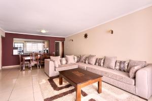 Χώρος καθιστικού στο Prestige Riara 2 Bedroom Apartments