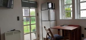 Kuchyň nebo kuchyňský kout v ubytování Cozy tiny room, mini kitchen and bathroom