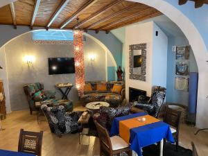 Posedenie v ubytovaní El Chili Boutique Hotel