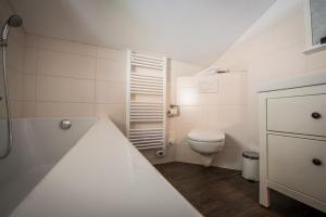 A bathroom at Almhaus Anita
