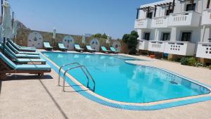 Bazén v ubytování Arkasa Bay Hotel nebo v jeho okolí