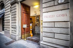 Exteriér alebo vchod do ubytovania Palazzo Gamba Apartments al Duomo