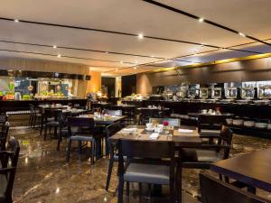 
Restaurant ou autre lieu de restauration dans l'établissement The Canvas Dubai - MGallery Hotel Collection
