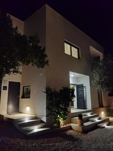 Budova, v ktorej sa vila nachádza