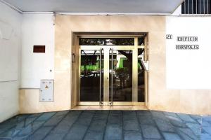 Fasada lub wejście do obiektu Modern Two Bedroom Apartment in Marbella Centre