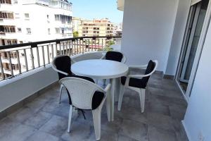 Balkon lub taras w obiekcie Modern Two Bedroom Apartment in Marbella Centre