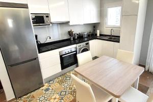 Kuchnia lub aneks kuchenny w obiekcie Modern Two Bedroom Apartment in Marbella Centre