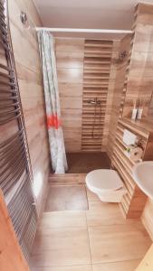 Phòng tắm tại Chata Kriváň - bez kontaktu s ubytovateľom "Click 'n Sleep"