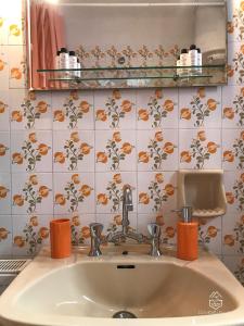 A bathroom at Pantheon