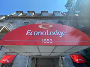 Um certificado, prêmio, placa ou outro documento exibido em Econo Lodge