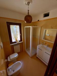 A bathroom at B&B La Torre