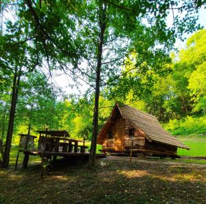 Gallery image of Kolibe - Robinson camp Kupa in Netretić