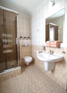 Koupelna v ubytování LAGO Apartamenty i pokoje