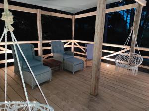 Część wypoczynkowa w obiekcie Srokowski Dwór 1 - Leśny Zakątek - Prywatna Sauna!