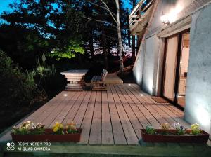 Ogród w obiekcie Srokowski Dwór 1 - Leśny Zakątek - Prywatna Sauna!