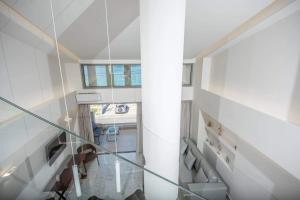 Кухня или мини-кухня в Nama Sea Side Suites
