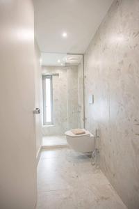 Ванная комната в Nama Sea Side Suites