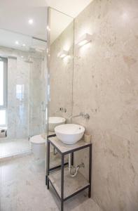 Ванная комната в Nama Sea Side Suites