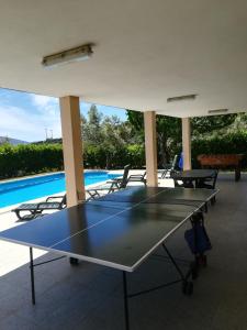 Stolní tenis v ubytování Casa das Argolas nebo okolí