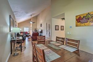 Flagstaff Townhome with Deck Easy Access Downtown!