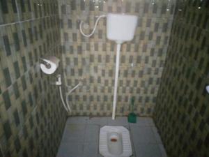 Ванная комната в Kicec bar and guest house airport