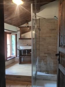 A bathroom at B&B I Martelli