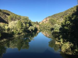 Fotografie z fotogalerie ubytování Apartamentos con bonitas vistas en el Pantano de Entrepeñas v destinaci Pareja
