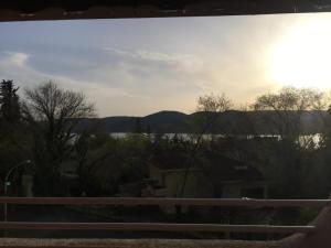 Fotografia z galérie ubytovania Apartamentos con bonitas vistas en el Pantano de Entrepeñas v destinácii Pareja