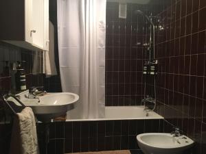 Fotografie z fotogalerie ubytování Apartamentos con bonitas vistas en el Pantano de Entrepeñas v destinaci Pareja