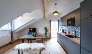 Kuchyň nebo kuchyňský kout v ubytování Ferienwohnung Flora Altaussee
