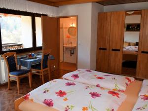 Postel nebo postele na pokoji v ubytování Gaestehaus Grau