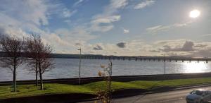 Photo de la galerie de l'établissement Waterfront apartment, à Dundee